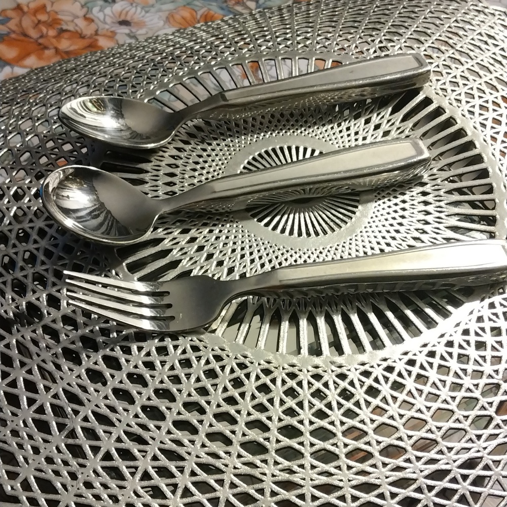 Utensils for Dinnerware